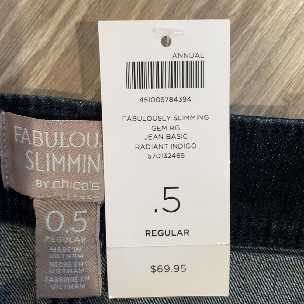 NWT Chico’s Jeans - Picture 4 of 8
